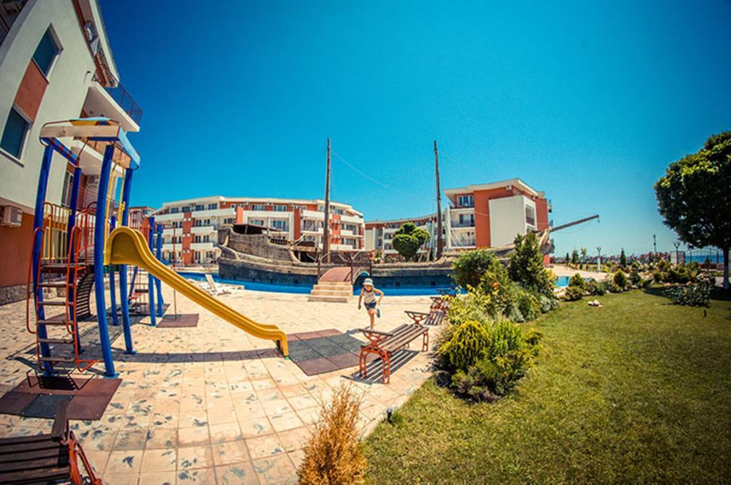 Privilege Fort Beach - Menada Apartments Elenite Ngoại thất bức ảnh