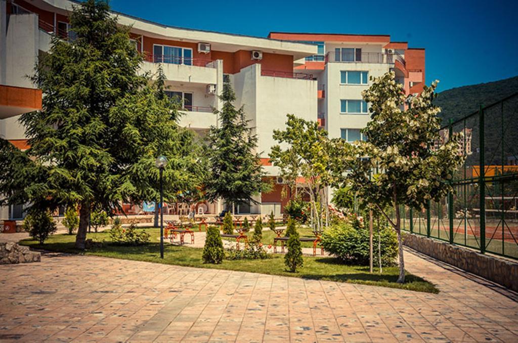 Privilege Fort Beach - Menada Apartments Elenite Ngoại thất bức ảnh
