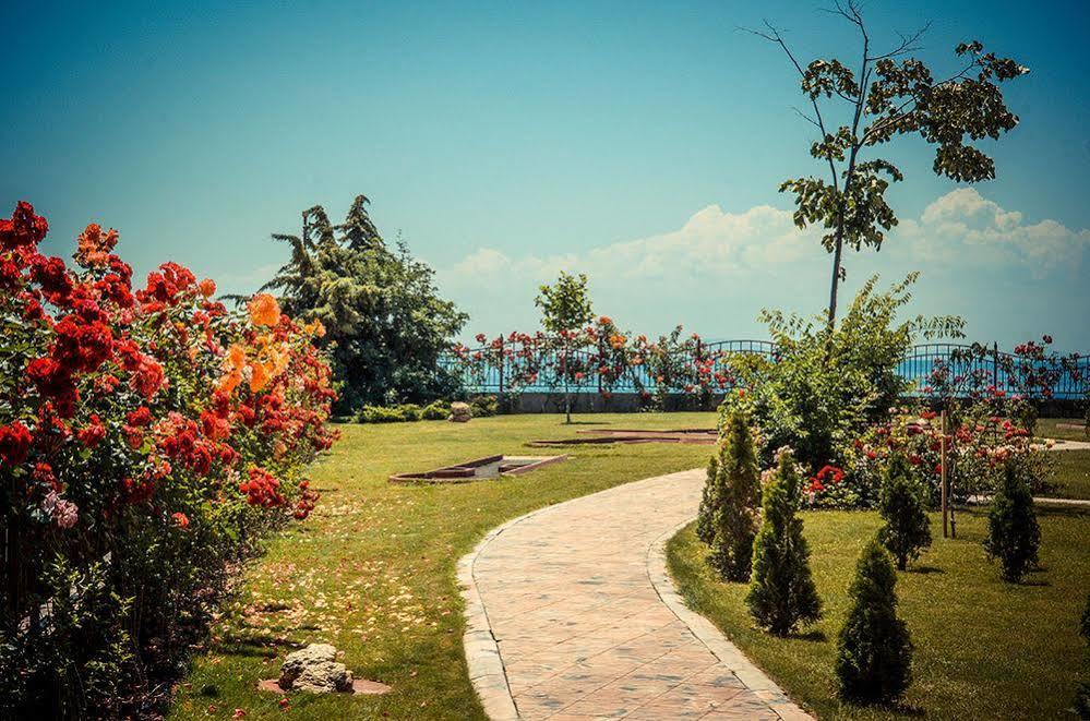 Privilege Fort Beach - Menada Apartments Elenite Ngoại thất bức ảnh